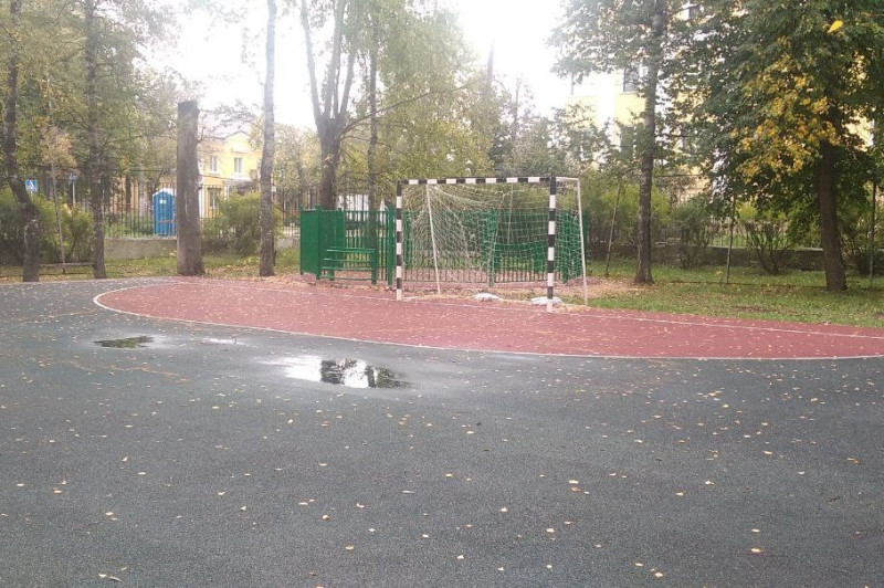 Устройство игрового спортивного поля на территории Детско-юношеской спортивной школы Полет 