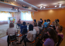 Роман Пономаренко обсудил проекты на 2024 год с коллективом детского сада №62 Автозаводского района