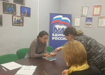 Оксана Смолина провела прием избирателей