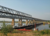 «Новый мост существенно облегчит транспортную ситуацию в районе Мещерского озера», - глава города Олег Сорокин