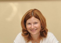 Елизавета Солонченко, председатель постоянной комиссии по имуществу и земельным отношениям, подвела итоги работы комиссии в 2012 году