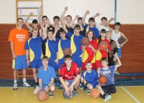Акцию «Подари ребенку спорт. Марафон баскетбольных возможностей» провели волонтеры ТОС микрорайона «Березовский»