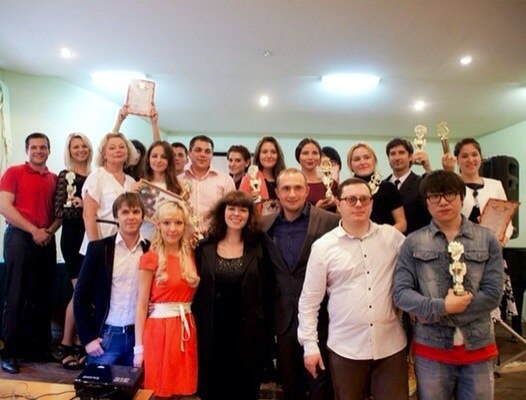 Победители песенного конкурса получили призы от депутата Николая Шумилкова