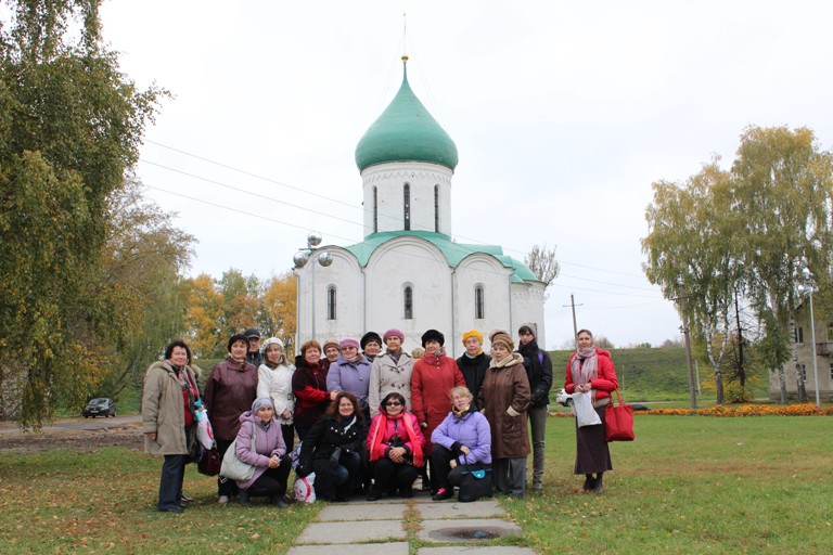 Пять педагогических коллективов Сормовского района  получили подарки от депутата Дмитрия Кузина