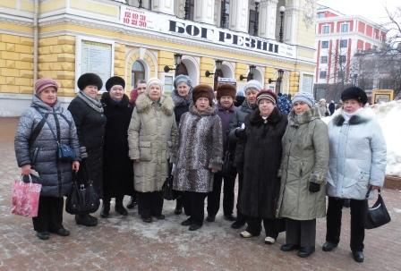 Продолжая театральную традицию…