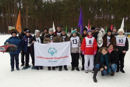 Зимние соревнования по снегоступингу