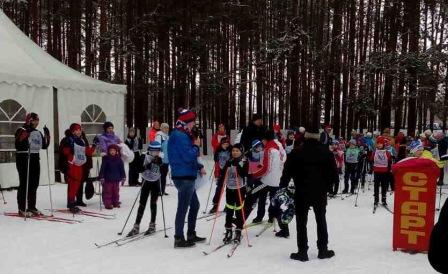 Участие жителей во втором лыжном пробеге