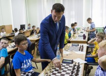 Михаил Кузнецов открыл 37-й Всероссийский шахматный фестиваль «Кубок надежды – 2017»
