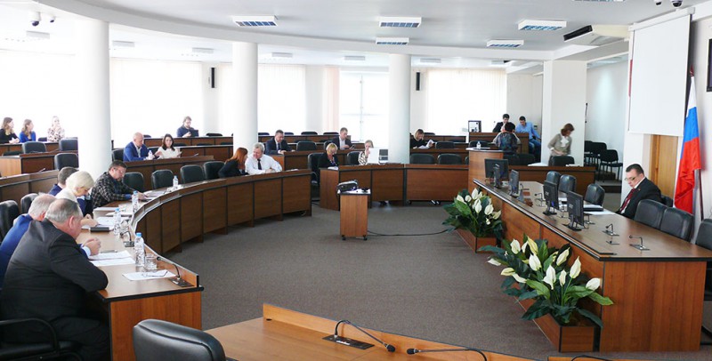 Комиссия по имуществу и земельным отношениям рекомендовала к рассмотрению на заседании Думы блок имущественных вопросов