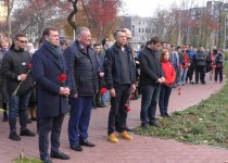 По инициативе Молодежной палаты в Нижнем Новгороде прошел траурный митинг в память о погибших в керченской трагедии