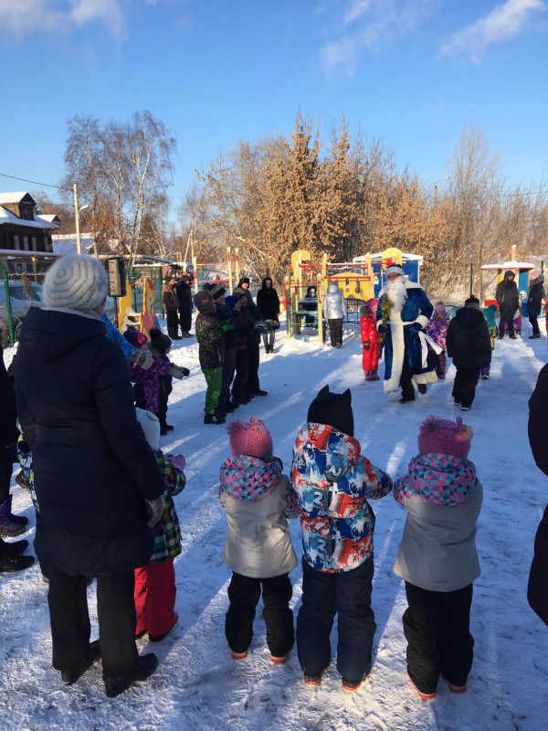 Новогодний праздник прошел в Слободе Подновье при поддержке Елены Аржановой