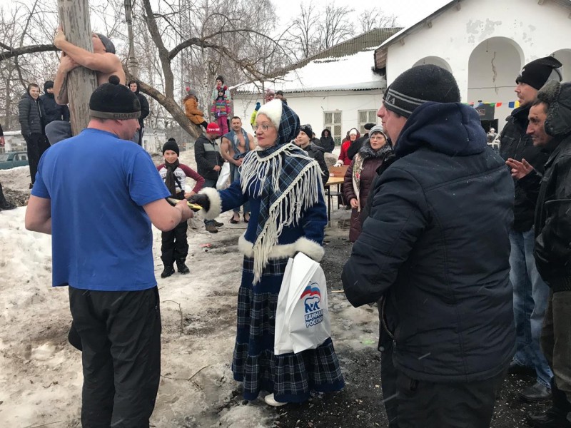 Станислав Прокопович помог организовать масленичные гуляния в Березовой пойме