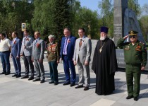 «Каждый год в сквере Григорьева мы вспоминаем героев-канавинцев, ушедших с этой площади на фронт», - Николай Сатаев