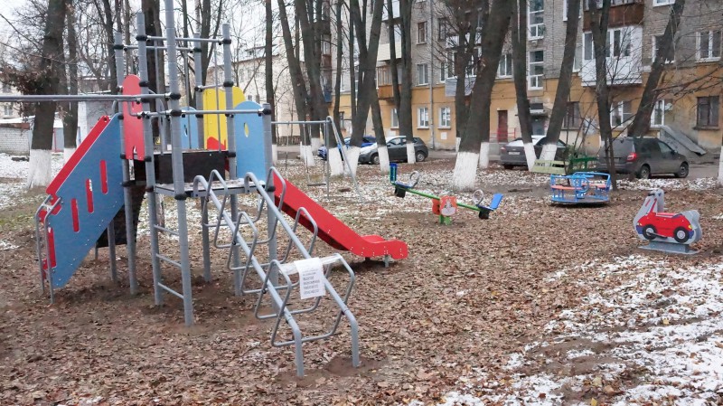 Детская площадка на Ошарской улице