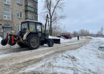 «Уборку внутридворовых дорог затрудняют припаркованные автомобили», – Андрей Дранишников