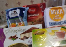 Ольга Балакина передала продуктовые наборы малообеспеченным жителям Зеленого города