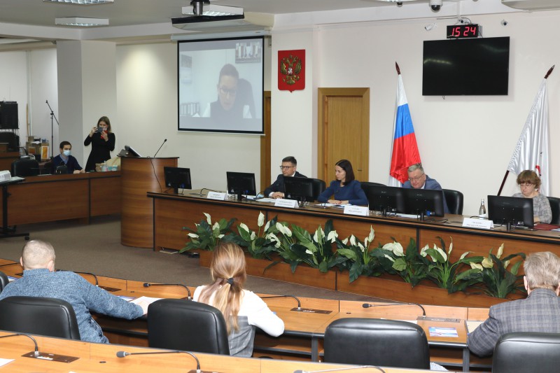 В городской Думе обсудили вопросы оказания бесплатной юридической помощи детям и многодетным семьям