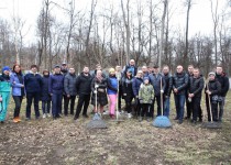 Мария Кузнецова приняла участие в общегородском субботнике