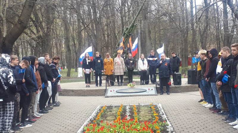 В Автозаводском парке прошел митинг памяти Воинской Славы у памятного знака «Зенитная установка»