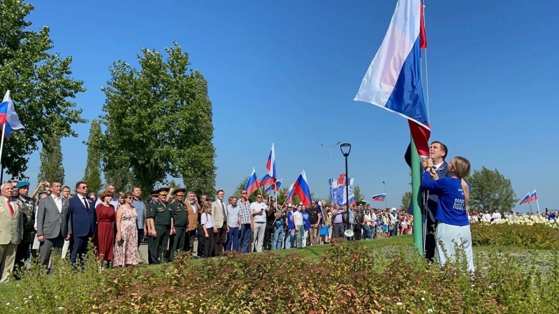 Оксана Дектерева поздравила нижегородцев с Днем Государственного флага Российской Федерации