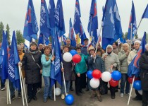 Депутаты городской Думы приняли участие в митинге-концерте «Своих не бросаем»