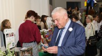 Владимир Тарасов принял участие в благотворительной акции «Белый цветок»
