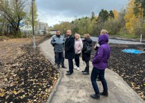 Владимир Поддымников-Гордеев провел мониторинг благоустройства территории вокруг стадиона «Радий»