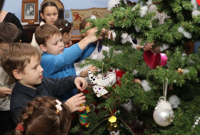 «Благотворительные елки украсят новогоднюю программу», - Евгений Костин