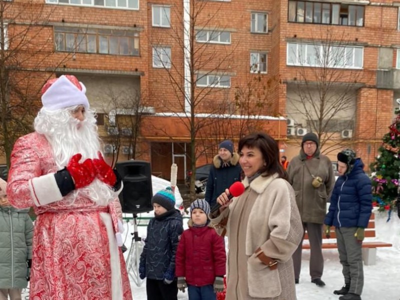 Жанна Скворцова поздравила жителей микрорайона «Горьковский» с наступающим Новым годом