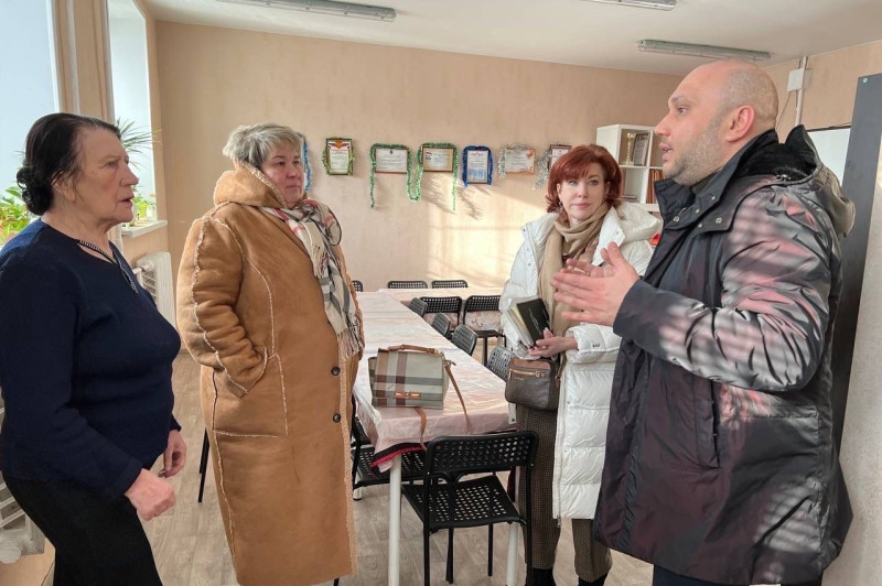 Депутаты городской Думы провели рабочую встречу в соседском центре «Содружество»