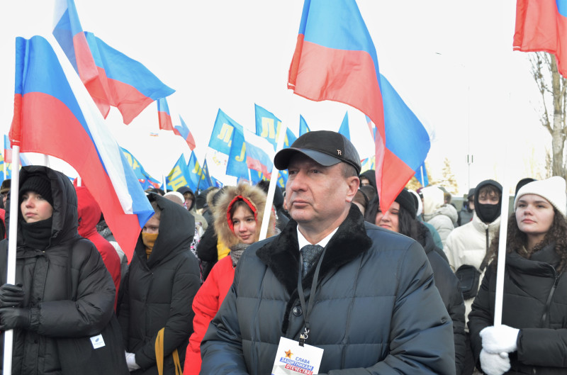 Депутаты городской Думы приняли участие в митинге-концерте «Слава защитникам Отечества!» в Парке Победы