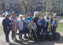 И снова чисто, культурно, потому что ТОС «Орджоникидзе» вышел на СУББОТНИК!