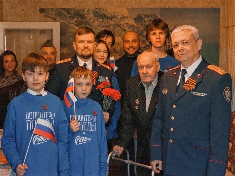 Владимир Поддымников-Гордеев поздравил ветеранов Великой Отечественной войны, проживающих в Приокском районе