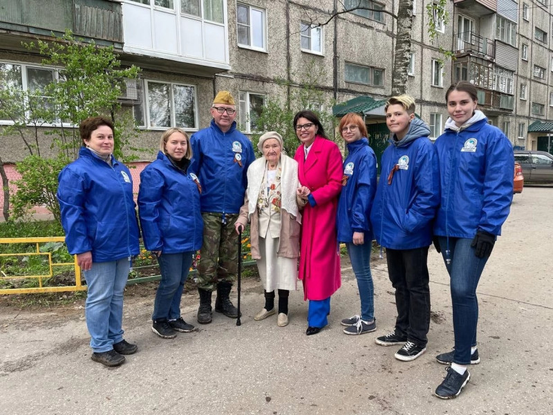 Мария Самоделкина организовала акцию «Палисадник Победы»