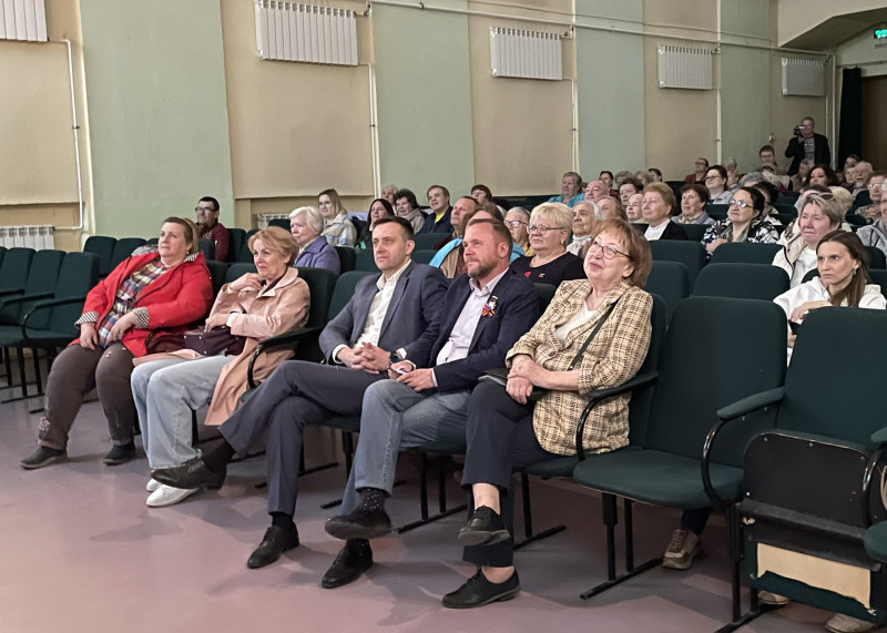 Николай Чернышов посетил показ мюзикла «Любовь. Весна. Победа!»