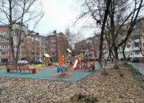 Установка детских игровых элементов у д.118/29 по улице Белинского