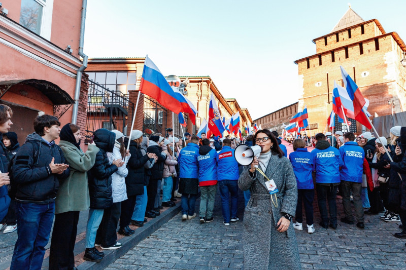 Мария Самоделкина организовала праздничное шествие молодежи в День народного единства