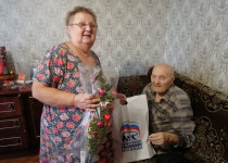 Елена Аржанова поздравила участников Великой Отечественной войны с Новым годом