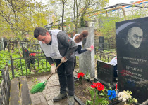 Активисты Молодежной палаты облагородили захоронения  известных нижегородцев