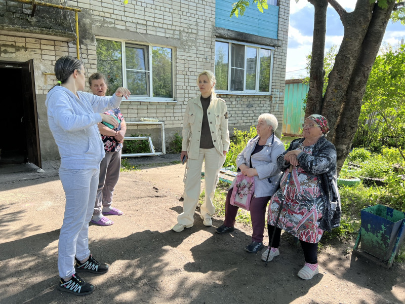 Анна Татаринцева провела выездное совещание в поселке Кудьма