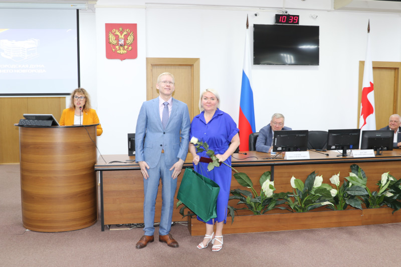 «Профессионализм сотрудников аппарата городской Думы позволяет нам успешно решать любые задачи в интересах города и его жителей» -  Евгений Костин