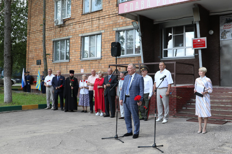 «Сегодня мы отдаем дань памяти не только великому летчику, но и всем защитникам Родины», - Николай Сатаев