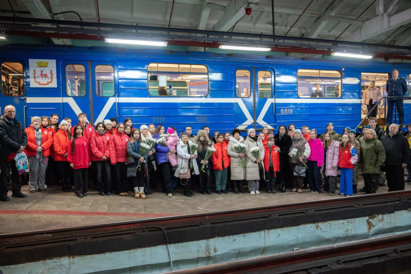 Два «Вагона Победы», посвященные героям СВО, начали курсировать в Нижегородском метро при поддержке Марии Самоделкиной